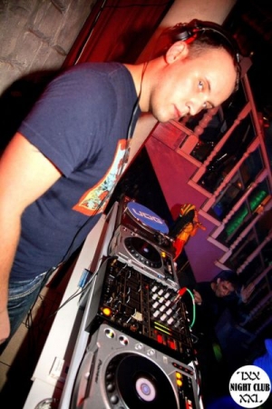 DJ Alex Cosmo