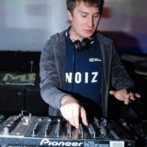 DJ NOIZ