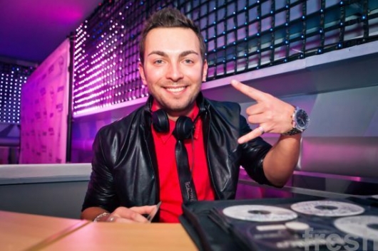 DJ FAVORITE DJ FAVORITE