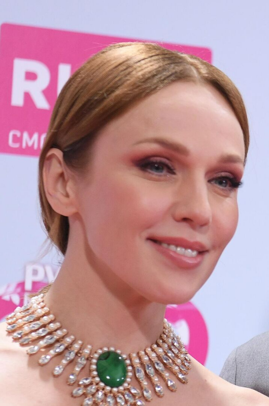 Альбина Джанабаева Альбина Джанабаева