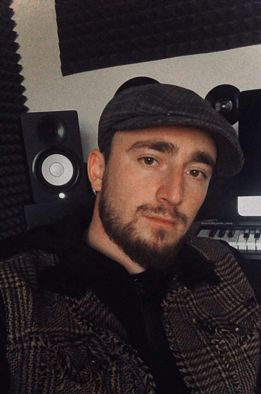Султан Лагучев Султан Лагучев