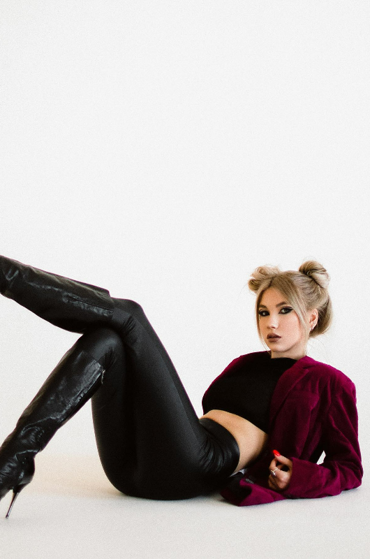 Саша Айс Саша Айс