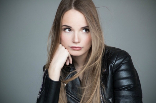 Саша Спилберг Саша Спилберг