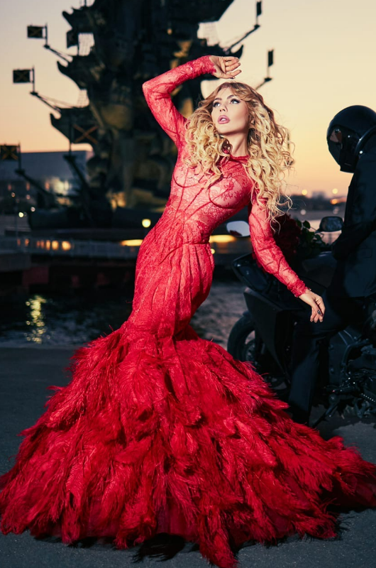 Карина Кросс / Карина Лазарьянц Карина Кросс / Карина Лазарьянц