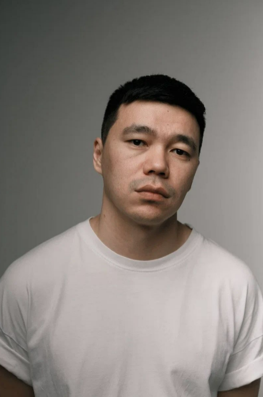 Данияр Алшинов