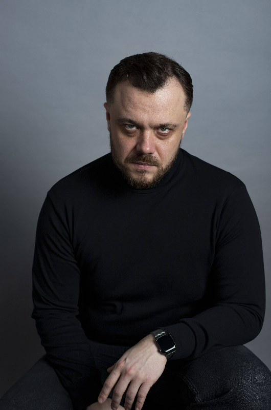 Артур Иванов