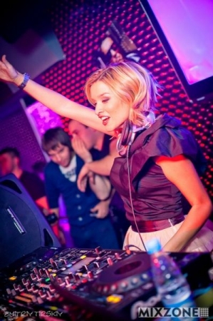 DJ Ksenia Borodina