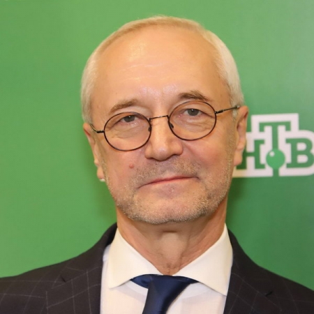 Михаил Мишустин поздравил Евгения Герасимова с юбилеем