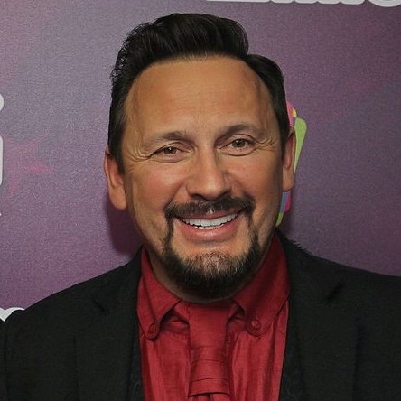 «Всё для тебя» Стаса Михайлова стала самой популярной песней в караоке