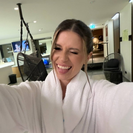 Эльвира Т отменила окончание тура